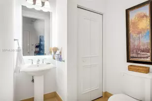 425 NE 69th Cir, Boca Raton, FL 33487 - Photo 17