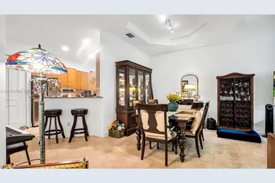 425 NE 69th Cir, Boca Raton, FL 33487 - Photo 9