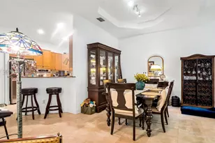 425 NE 69th Cir, Boca Raton, FL 33487 - Photo 9