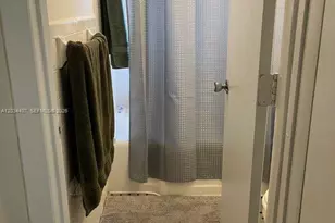 730 SW 10th St, Miami, FL 33130 - Photo 15