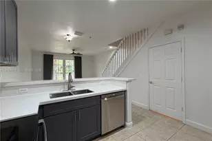 4649 SW 75th Way, Davie, FL 33314 - Photo 9