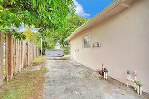 4431 NW 36th Ct, Lauderdale Lakes, FL 33319 - Photo 39