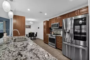 4431 NW 36th Ct, Lauderdale Lakes, FL 33319 - Photo 9