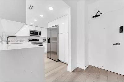 300 Bayview Dr #214, Sunny Isles Beach, FL 33160 - Photo 3