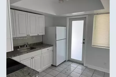 910 N 56th Ave #1, Hollywood, FL 33021 - Photo 7
