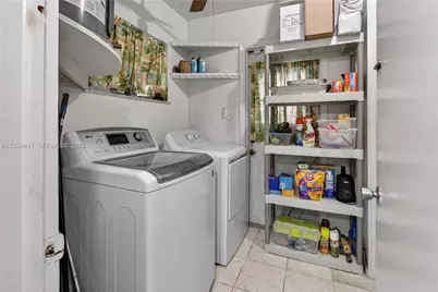 4271 NW 49th Ter, Lauderdale Lakes, FL 33319 - Photo 37