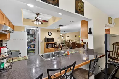 4271 NW 49th Ter, Lauderdale Lakes, FL 33319 - Photo 15