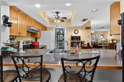 4271 NW 49th Ter, Lauderdale Lakes, FL 33319 - Photo 15
