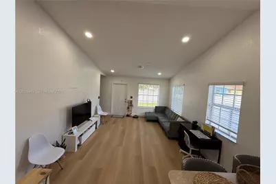 2441 NW 14th St, Fort Lauderdale, FL 33311 - Photo 13