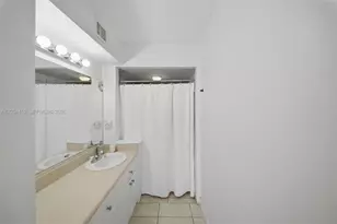 2016 Bay Dr, Miami Beach, FL 33141 - Photo 29
