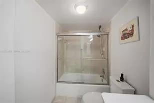 2016 Bay Dr, Miami Beach, FL 33141 - Photo 15
