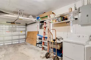 6801 NW 25th Ct, Sunrise, FL 33313 - Photo 35