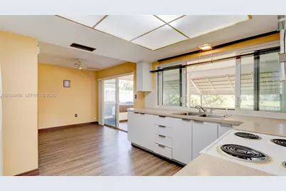 6801 NW 25th Ct, Sunrise, FL 33313 - Photo 23