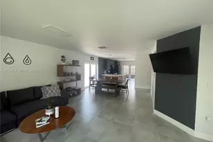5733 NW 100th Ct, Doral, FL 33178 - Photo 3