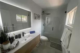 5733 NW 100th Ct, Doral, FL 33178 - Photo 25