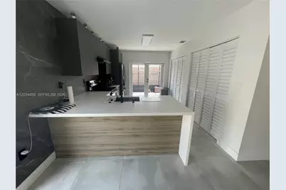 5733 NW 100th Ct, Doral, FL 33178 - Photo 13