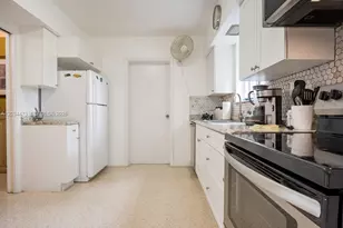 12115 NE Miami Ct, North Miami, FL 33161 - Photo 7