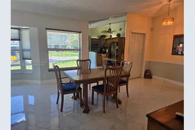 7921 NW 4th St, Plantation, FL 33324 - Photo 13
