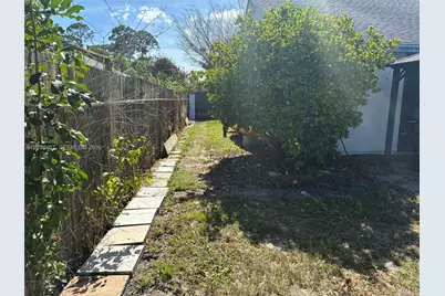 1513 SW Apricot Rd, Port Saint Lucie, FL 34953 - Photo 17