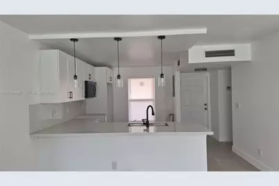 6050 NW 64th Ave #105, Tamarac, FL 33319 - Photo 3