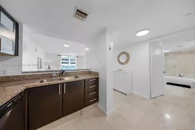 2101 Brickell Ave #605, Miami, FL 33129 - Photo 7