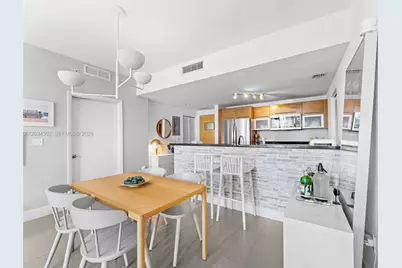 253 NE 2nd St #1801, Miami, FL 33132 - Photo 9