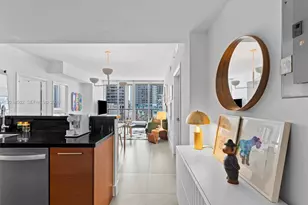 253 NE 2nd St, Miami, FL 33132 - Photo 3