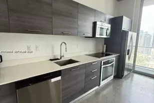 151 SE 1st St, Miami, FL 33131 - Photo 3