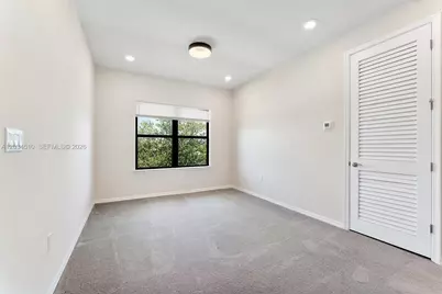 2485 Primrose Pl, Oakland Park, FL 33309 - Photo 29