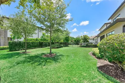 2485 Primrose Pl, Oakland Park, FL 33309 - Photo 43