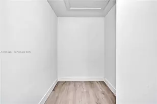 407 NW 45th St, Miami, FL 33127 - Photo 13