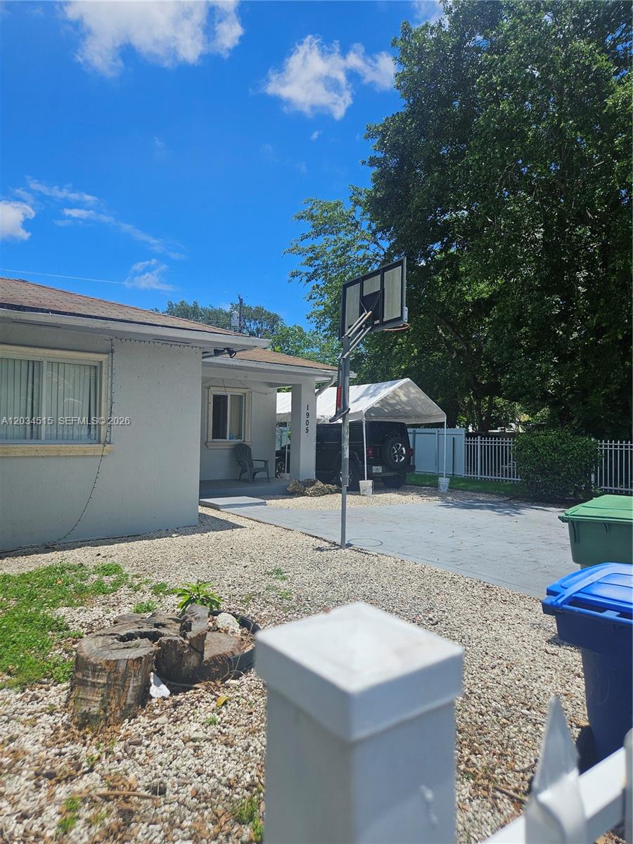 1905 NW 113 Terrace - 1905 NW 113 Terrace, Miami, FL 33167 Luxury Property | Jose Angel Pina