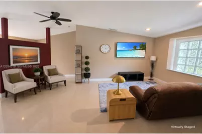 414 SW 177th Ave, Pembroke Pines, FL 33029 - Photo 9