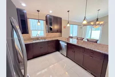 414 SW 177th Ave, Pembroke Pines, FL 33029 - Photo 17