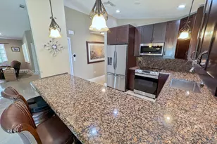 414 SW 177th Ave, Pembroke Pines, FL 33029 - Photo 11