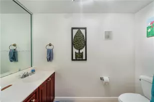 9371 Fontainebleau Blvd, Miami, FL 33172 - Photo 13