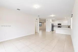 2434 NE 1st St, Homestead, FL 33033 - Photo 5