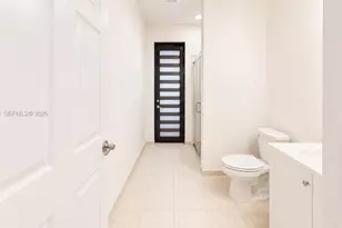 2434 NE 1st St, Homestead, FL 33033 - Photo 11