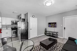 105 SW 5th Ct, Dania Beach, FL 33004 - Photo 7