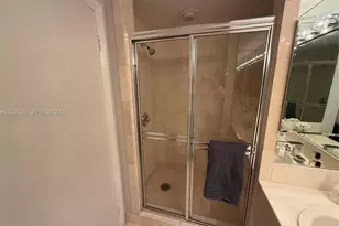 2000 Island Blvd, Aventura, FL 33160 - Photo 25