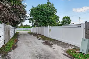 1901 N 56th Ave, Hollywood, FL 33021 - Photo 29