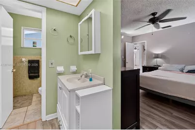 1901 N 56th Ave, Hollywood, FL 33021 - Photo 15