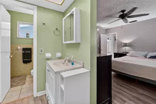 1901 N 56th Ave, Hollywood, FL 33021 - Photo 15