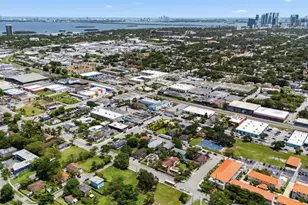 127 NW 74th St, Miami, FL 33150 - Photo 11