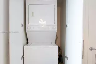 1800 N Bayshore Dr, Miami, FL 33132 - Photo 9