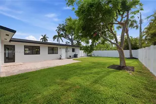 2731 NE 52nd St, Lighthouse Point, FL 33064 - Photo 33