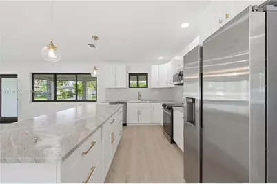 2731 NE 52nd St, Lighthouse Point, FL 33064 - Photo 11