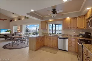 407 SW 37th St, Cape Coral, FL 33914 - Photo 5
