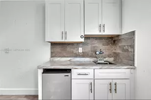 327 NE 55th St, Miami, FL 33137 - Photo 7