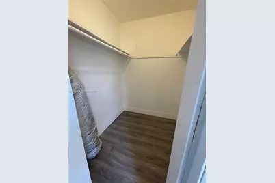 327 NE 55th St #STUDIO, Miami, FL 33137 - Photo 9